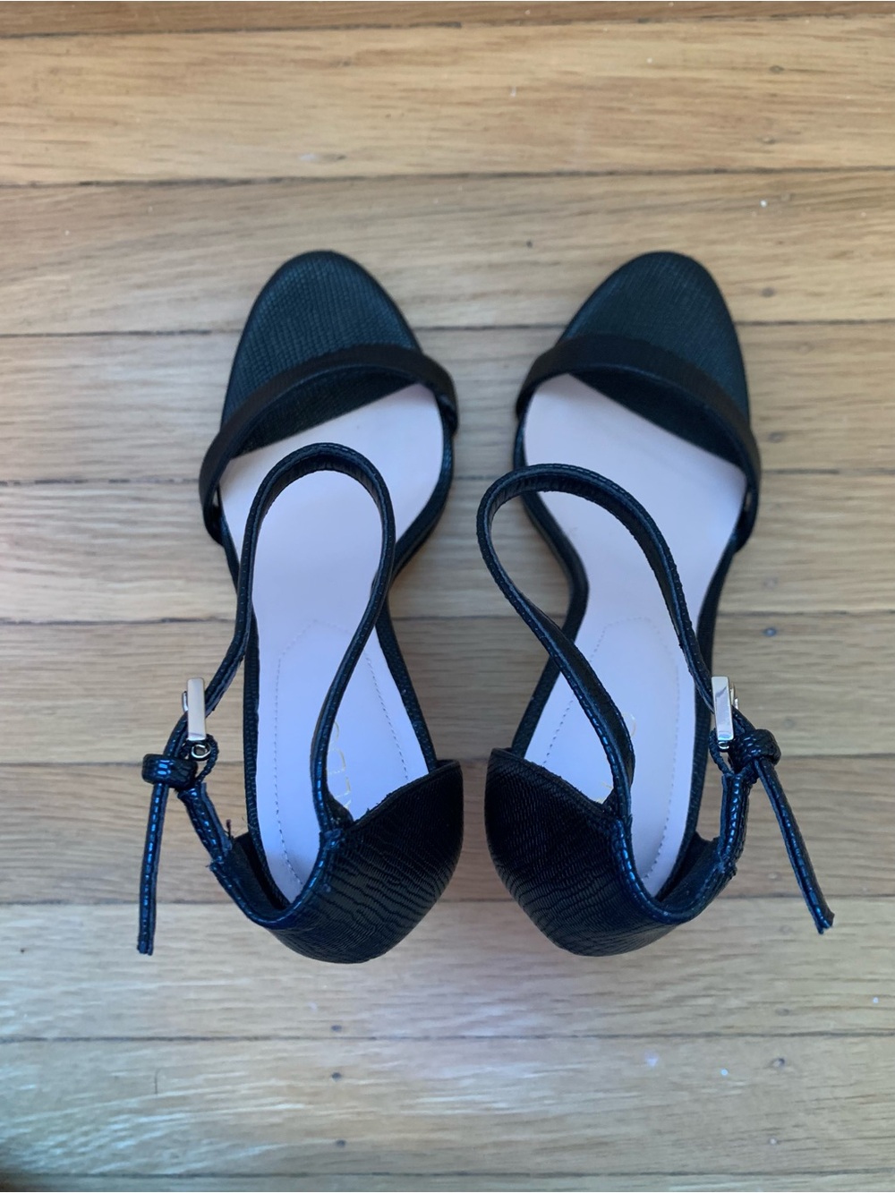GUC ALDO Hi-Heel Black Women's Ankle Strap Textured Leather Sandals in Size 7.5M - Picture 7 of 15